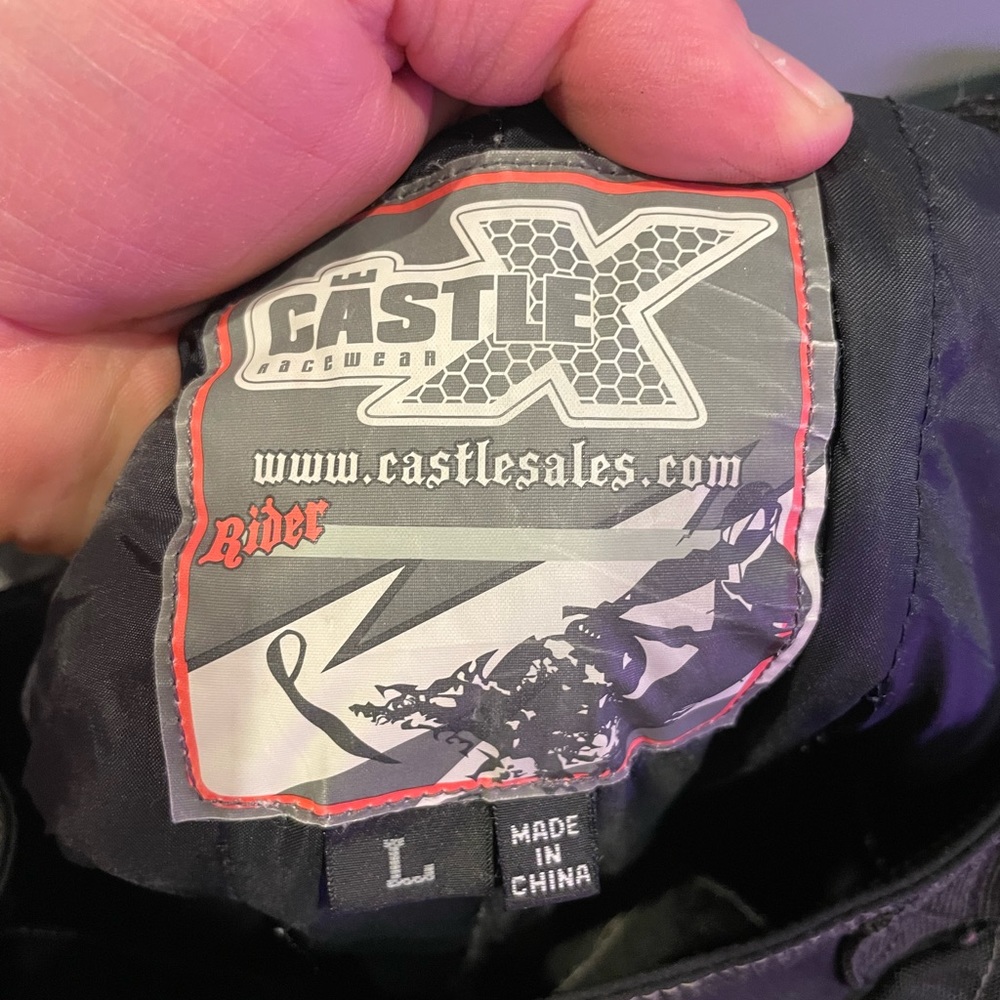 Men’s castle x fuel snow suit - Picture 3 of 8